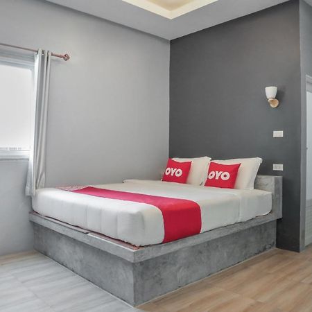 Oyo 809 Golden Palm Resort Ао Нанг Экстерьер фото