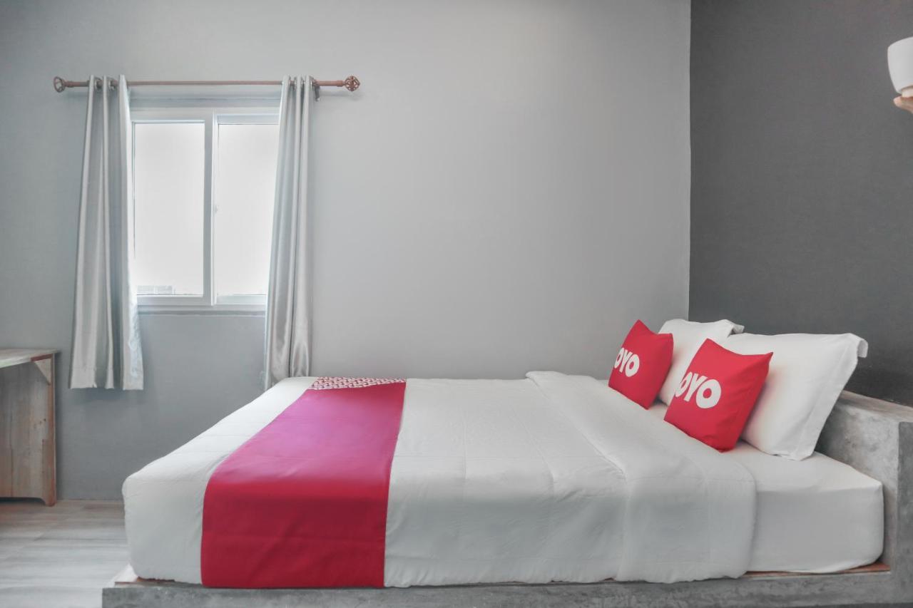 Oyo 809 Golden Palm Resort Ао Нанг Экстерьер фото