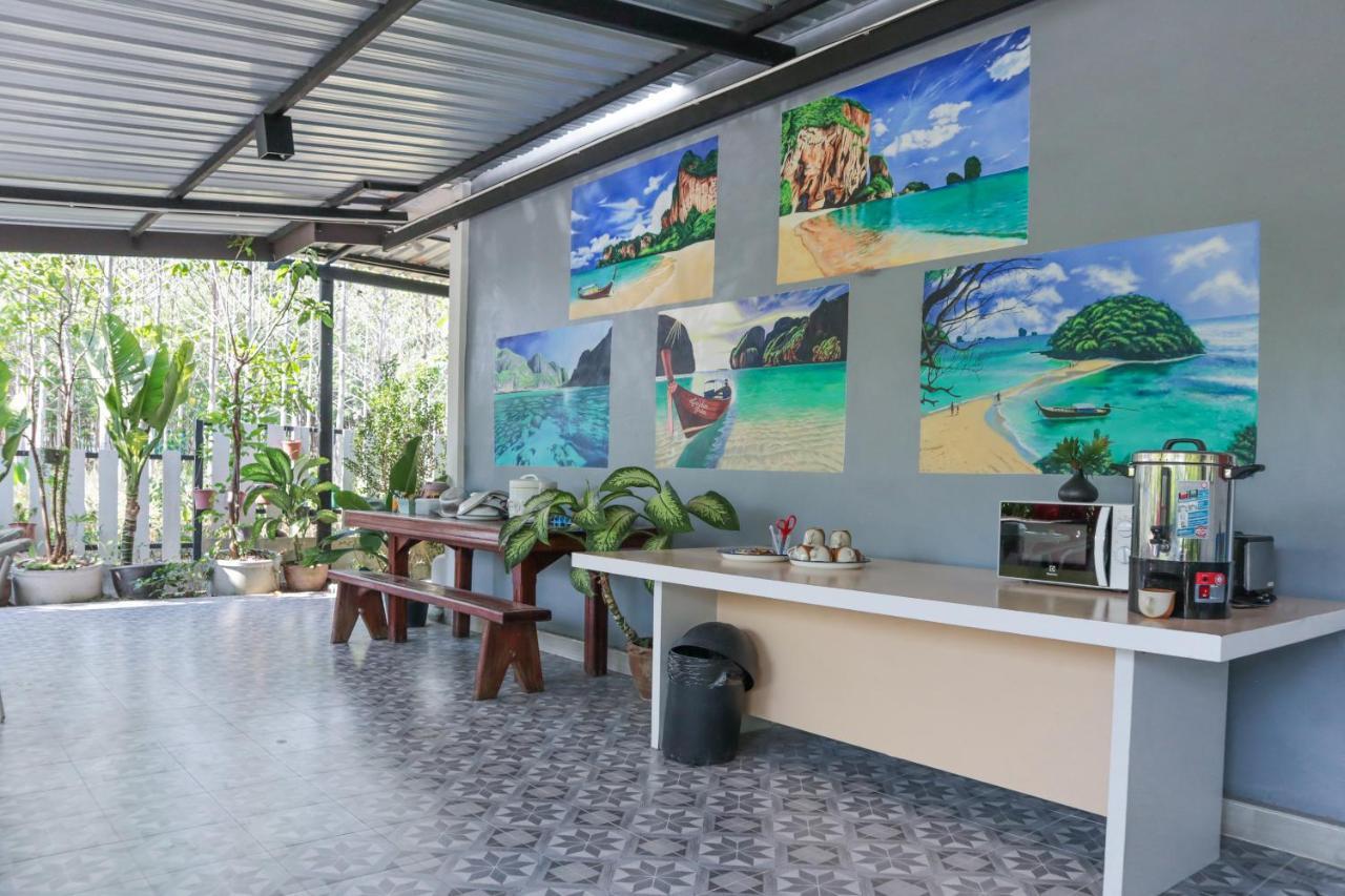 Oyo 809 Golden Palm Resort Ао Нанг Экстерьер фото